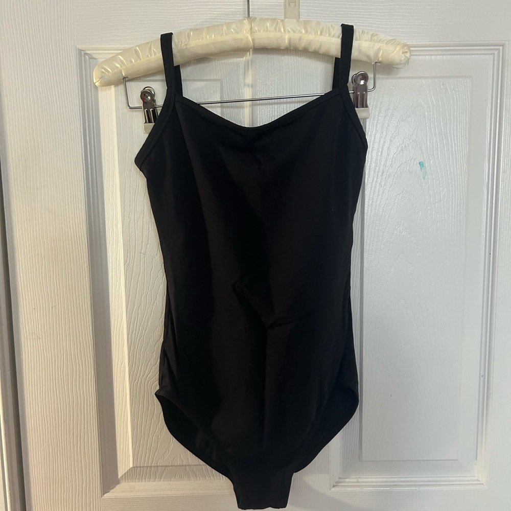 Classic Black One-Piece Leo